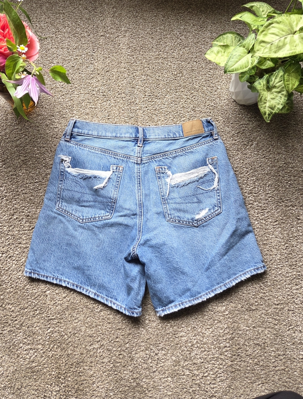 American Eagle Outfitters Light Blue Distressed Denim Jean Shorts - Picture 4 of 4